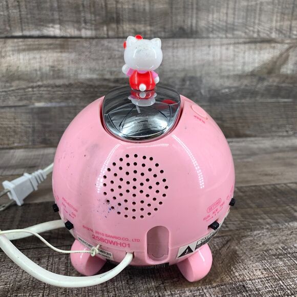 Hello Kitty Clock Pink AM/FM Projection Radio - Picture 3 of 11